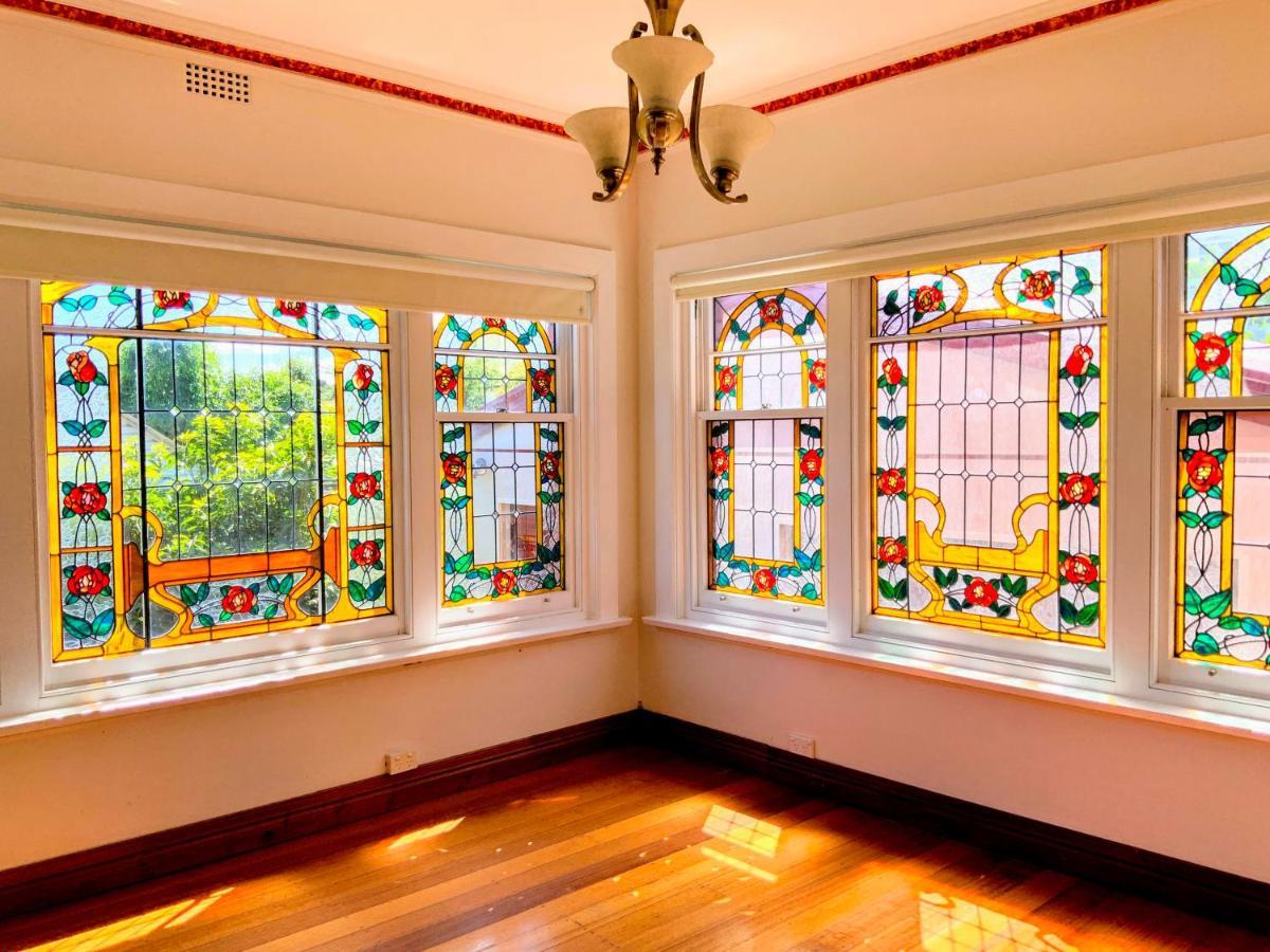 Handcrafted Stained-Glass Cottage, Free Parking Хобарт Экстерьер фото